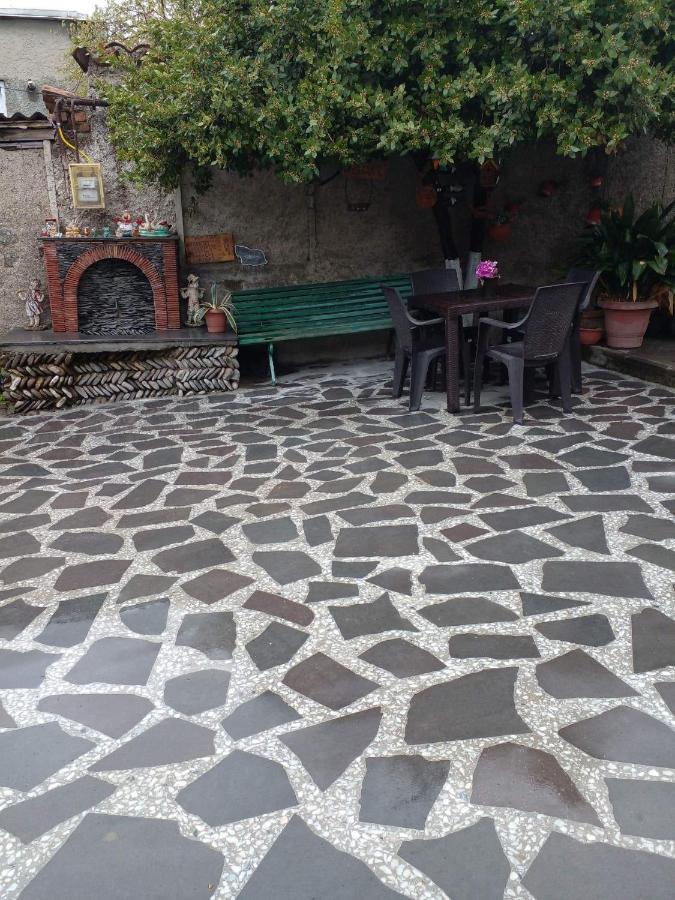 Guesthouse Giorgi Telavi Exteriör bild