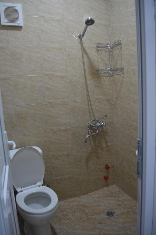 Guesthouse Giorgi Telavi Exteriör bild